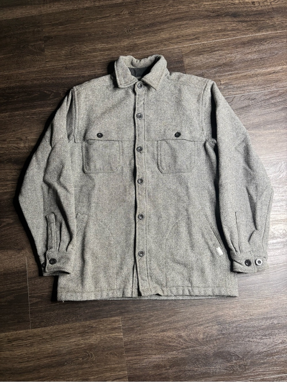 VTG Woolrich Wool Flannel Snap Shirt M Gray Shacket Cruiser Herringbone Men 90s